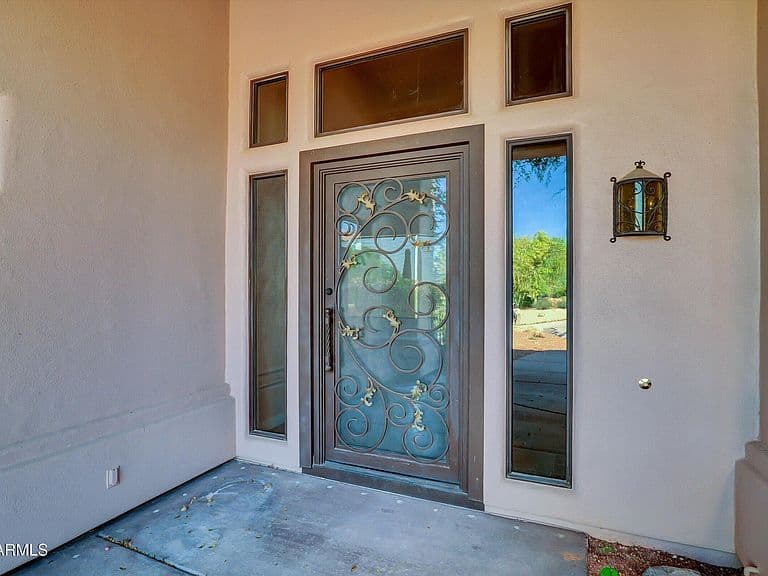13615 N SUNSET Drive photo 5