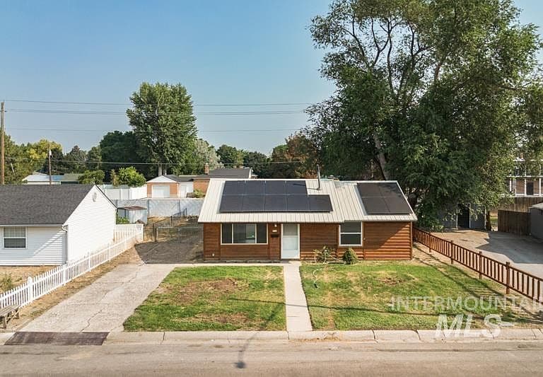 714 Myrtle St photo 2