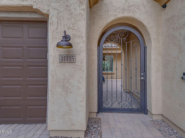 11115 E TARRAGON Avenue photo 4