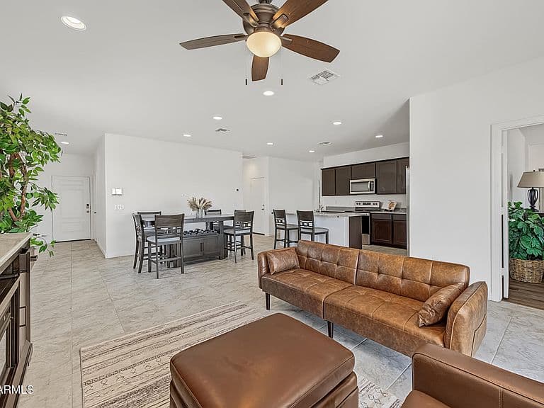 38080 W AMALFI Avenue photo 5