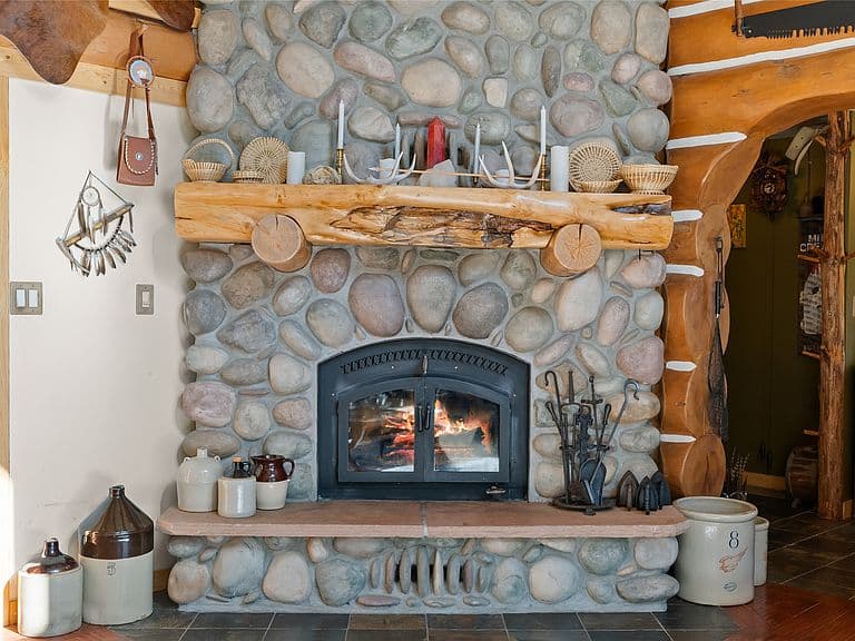 2700 Lyon Creek Rd photo 2