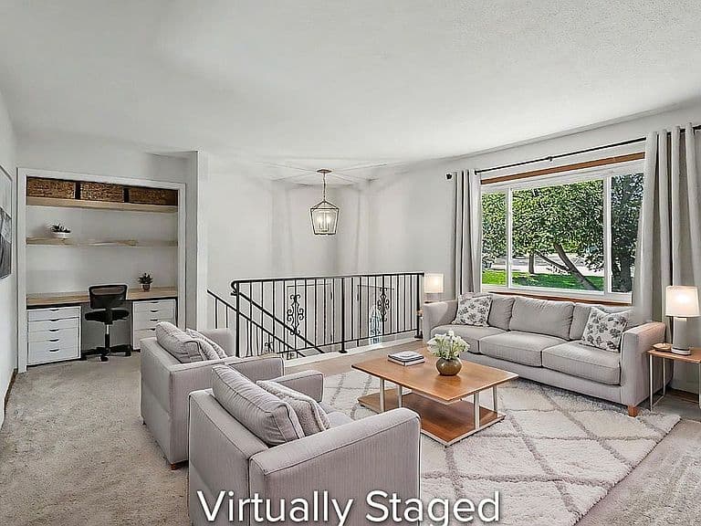 1012 S Suburban Dr photo 3