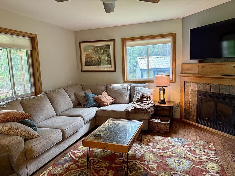 70 Tamarack Street photo 2