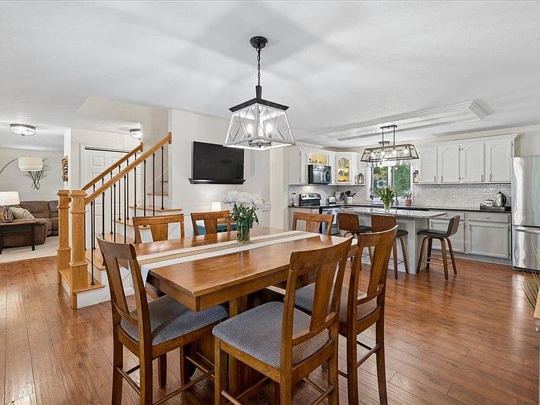 18 Irving Drive photo 5