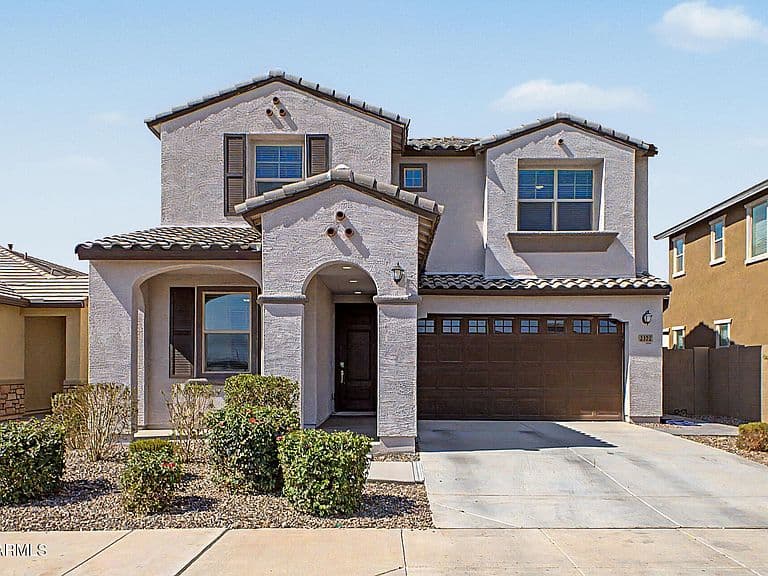 2322 E PALMDALE Lane photo 2