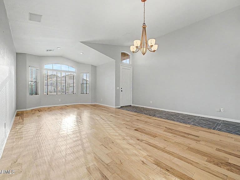 4425 E Casey Lane photo 5