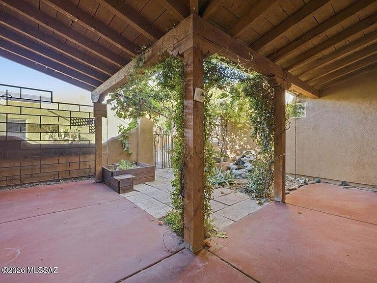 5280 S Thunder Sky Way photo 2