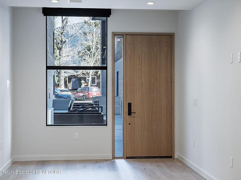 165 N Glenwood St #22 photo 4