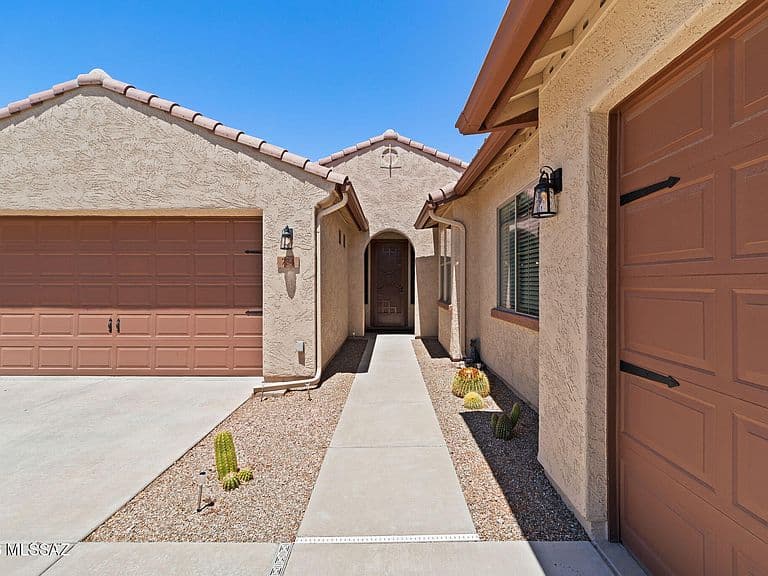 734 W Camino Curvitas photo 5