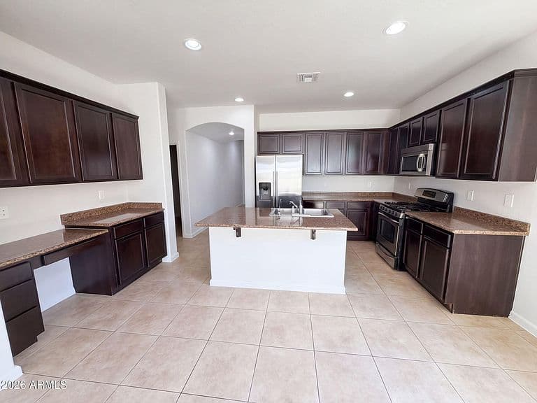 18244 W EVA Street photo 4