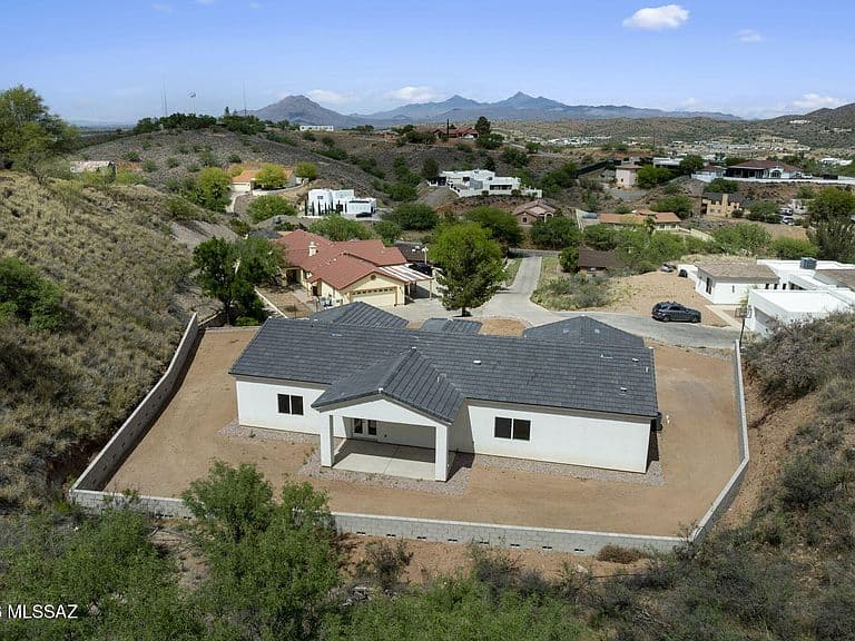 935 W Mariposa Hills Dr photo 5