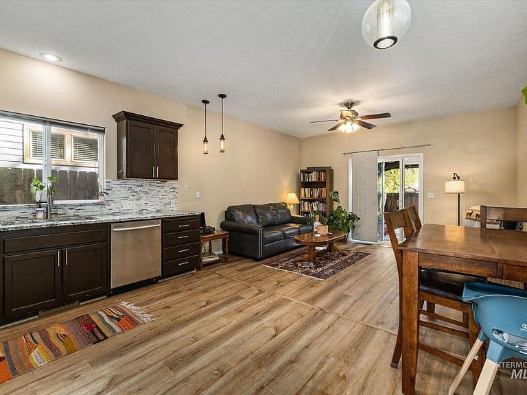 2999 W Lemhi St photo 4