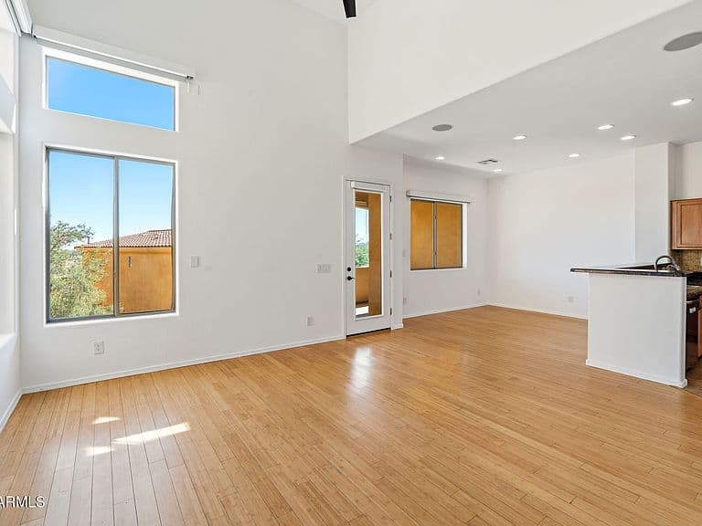 19226 N CAVE CREEK Road #115 photo 5