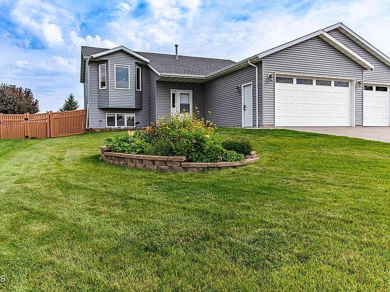 42 McGinnis Way photo 3