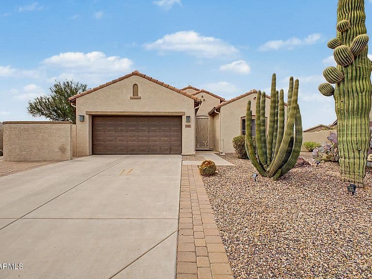 5246 N WILLCOX Drive photo 1