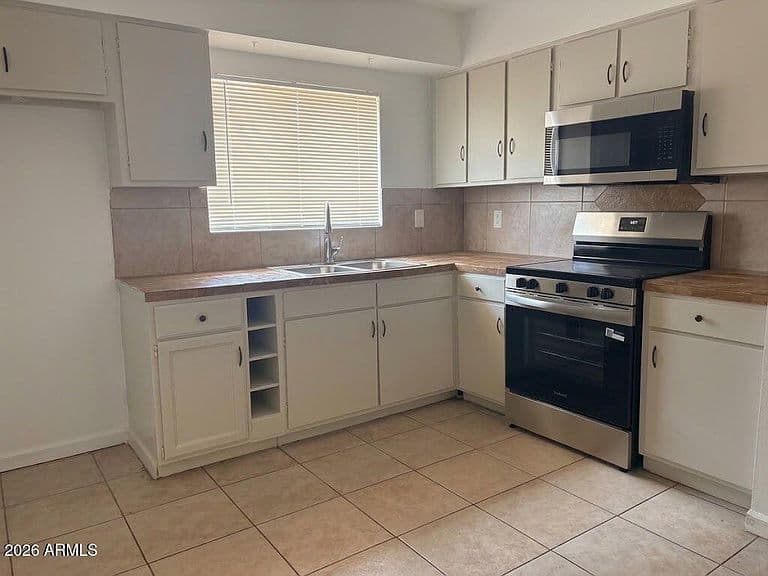 4435 W EVA Street photo 3