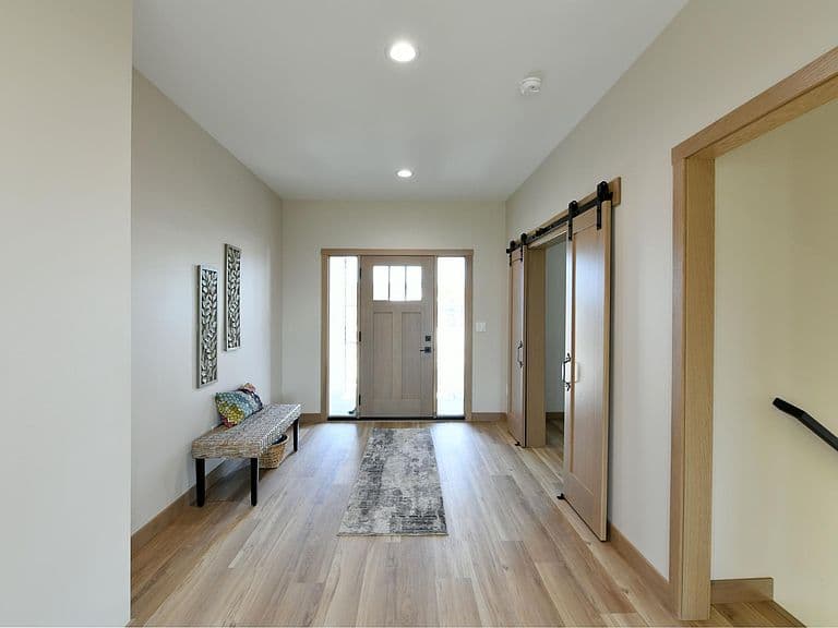 3154 Archer Pl S photo 2