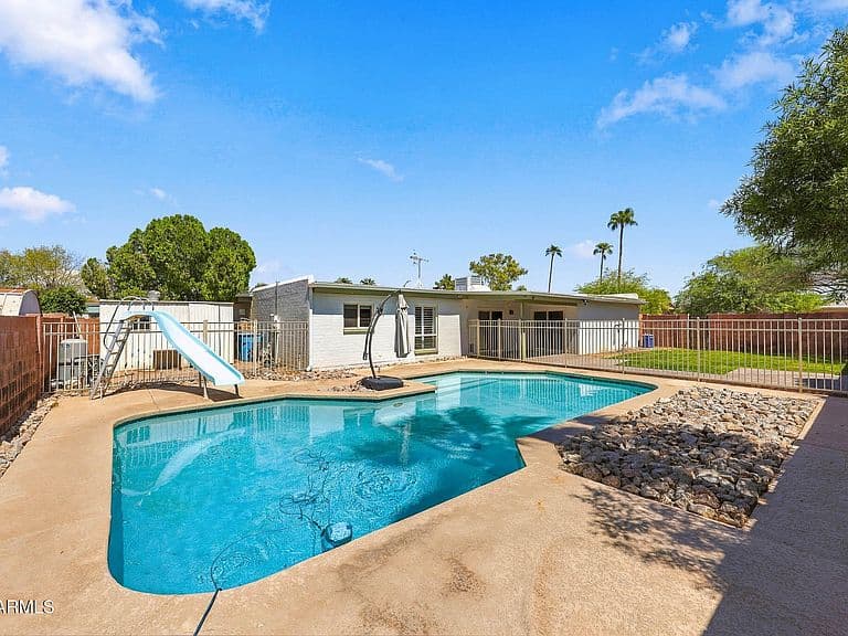 3629 E CHARTER OAK Road photo 4
