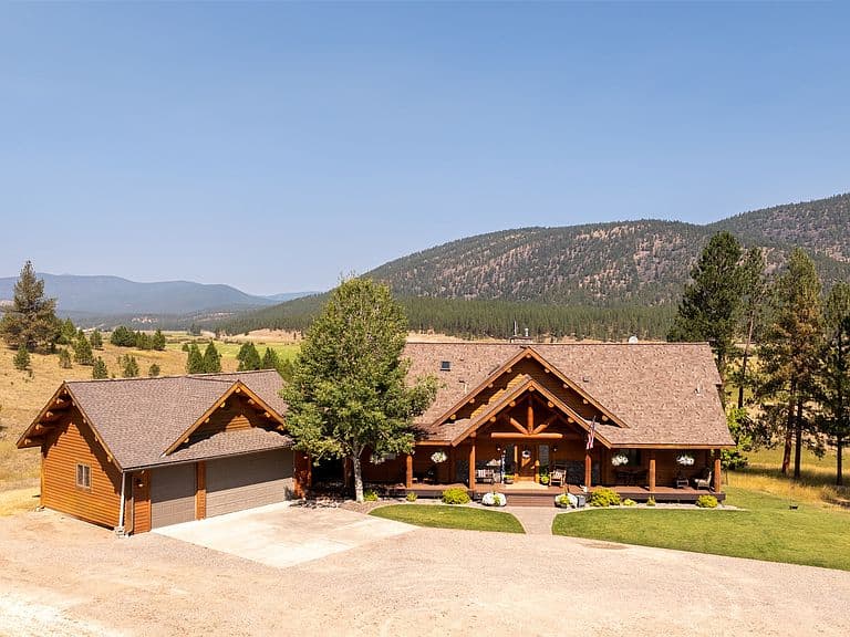 1201 Shaw Ln photo 1