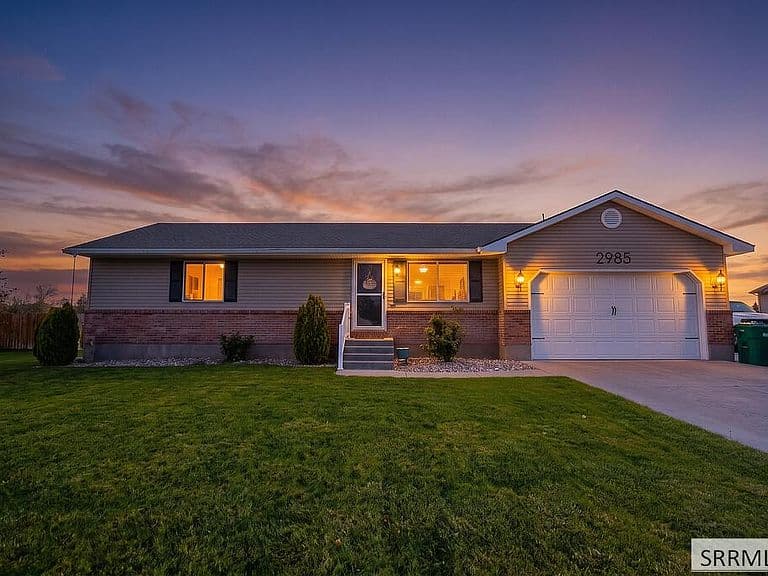 2985 Sagebrush Ave photo 1