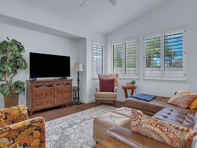1024 E FRYE Road #1005 photo 5