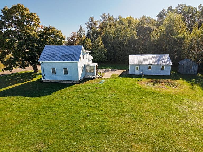 1346 Bridge Road photo 5