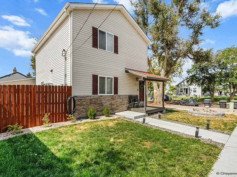 720 Russell Ave photo 5