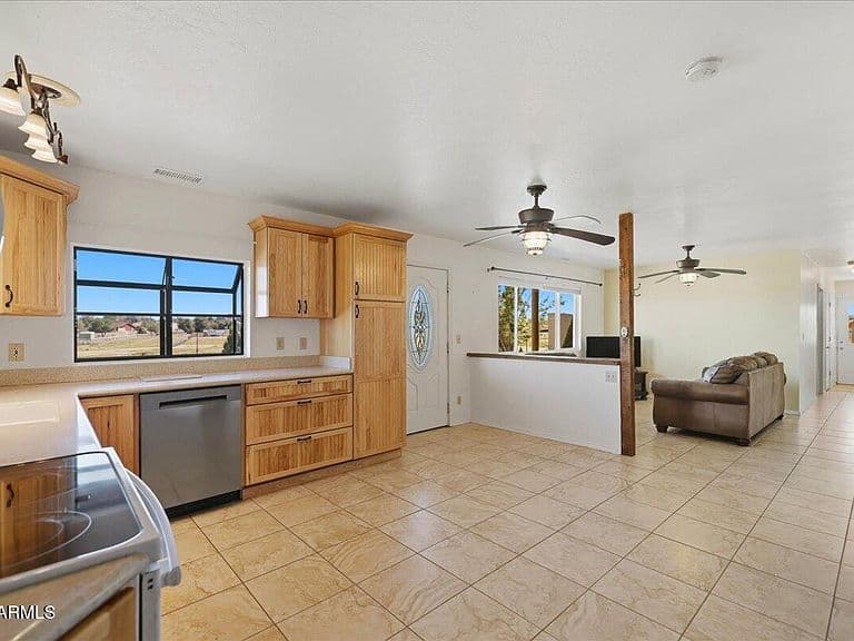1245 N WINDMILL Way photo 4