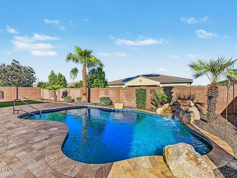 5405 N Valisa Court photo 2