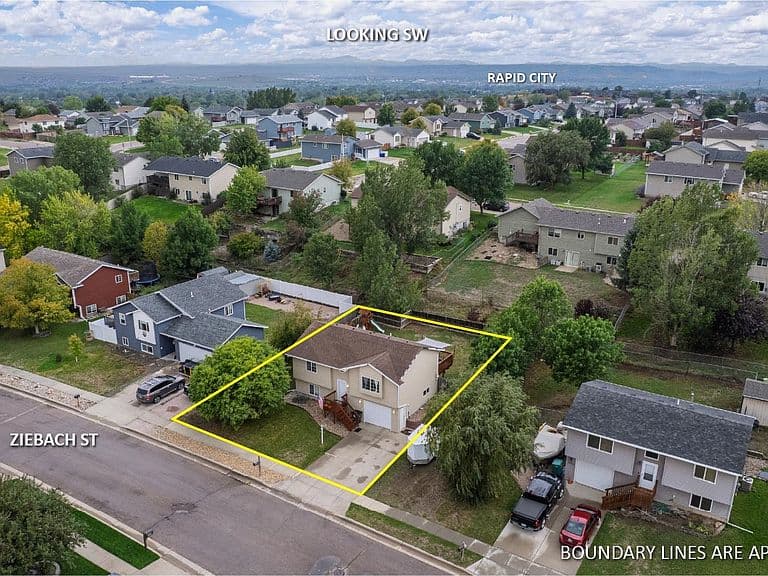 1013 Ziebach St photo 3