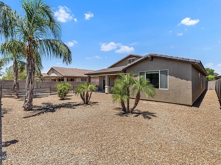 189 W HACKBERRY Avenue photo 4