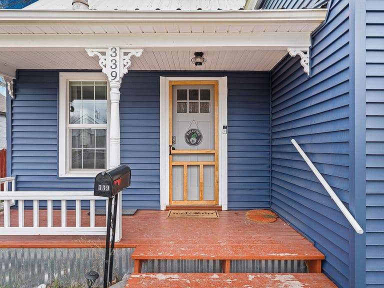339 8th Ave W photo 3