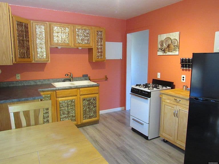424 4th St photo 4