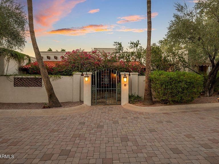 5240 E DESERT VISTA Road photo 1