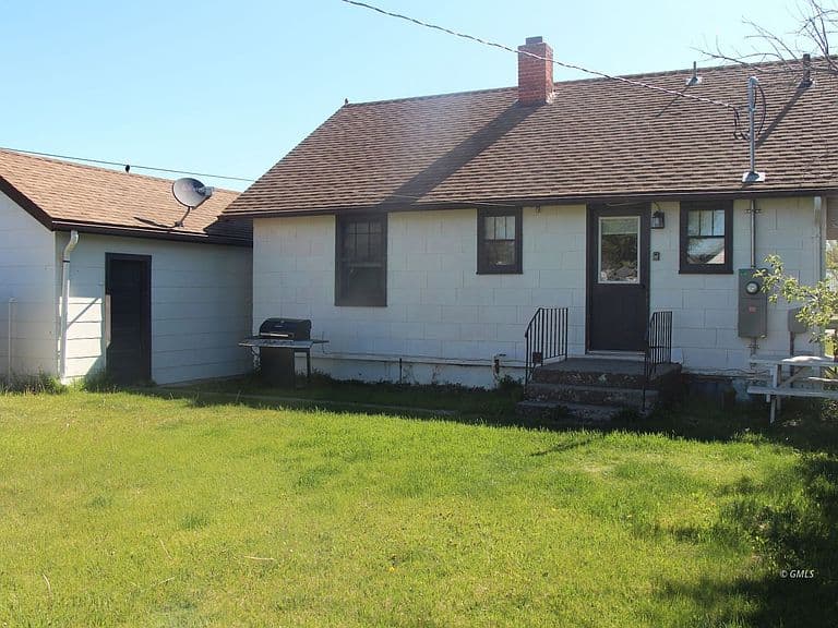 313 S Logan Ave photo 5