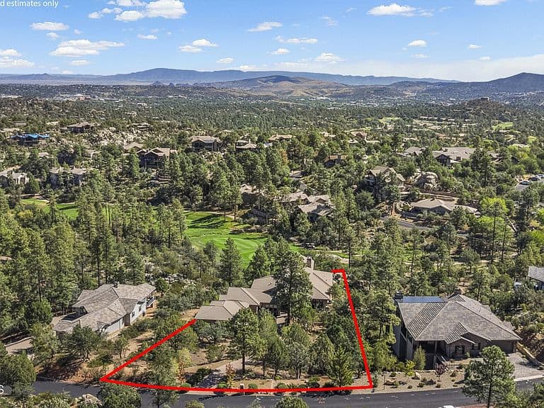 2140 Golf Club Ln photo 3