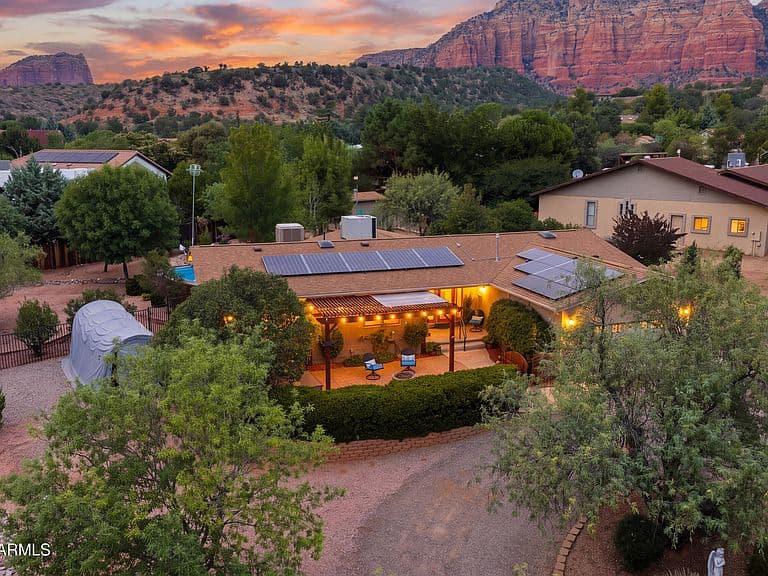 325 RAINTREE Road photo 2