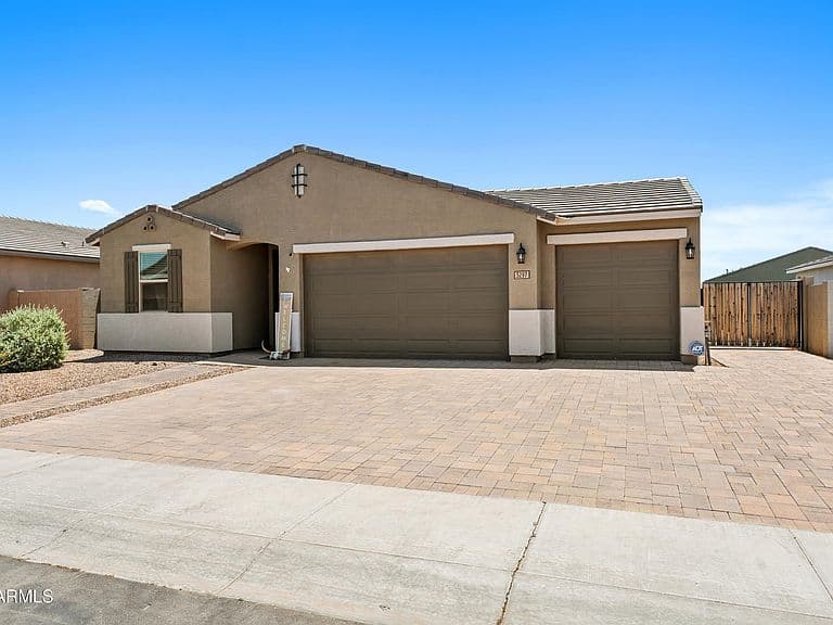 3297 E LUNA Drive photo 2