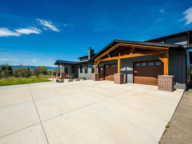121 Saddlecrest Dr photo 3