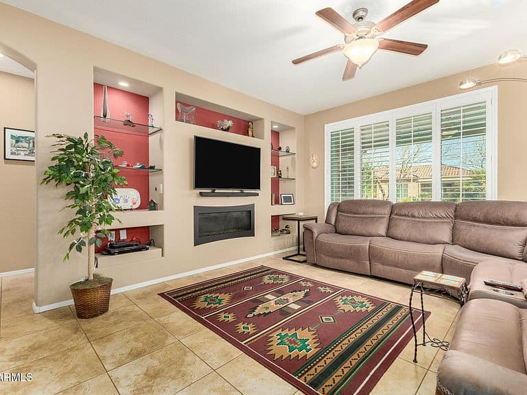 7130 W MERRIWEATHER Way photo 3