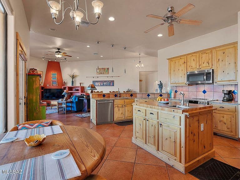 612 Camino Arviso photo 5