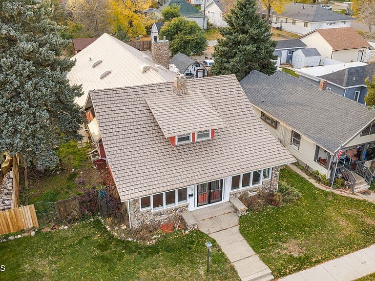 505 3rd Ave E photo 4