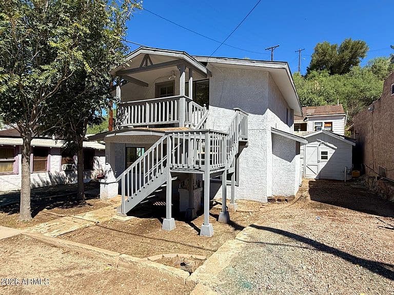 211 S LATHAM Boulevard photo 1
