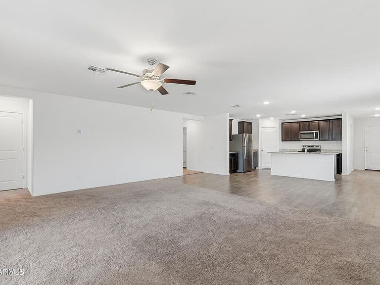 1552 E DEMAIN Drive photo 5