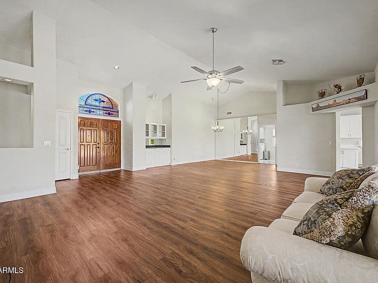 8748 W SIERRA PINTA Drive photo 4