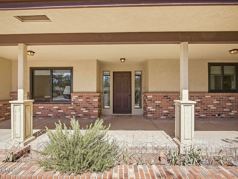 180 ARROWHEAD Drive photo 5