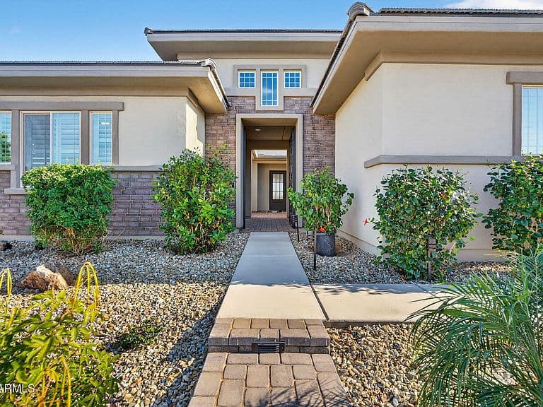 4687 N 181st Dr photo 4