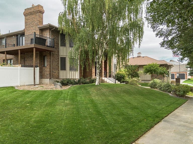 1930 Satterfield Dr photo 4