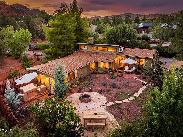 2030 Red Rock Loop Road photo 1
