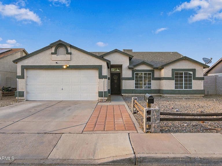 304 E GARDENIA Drive photo 1